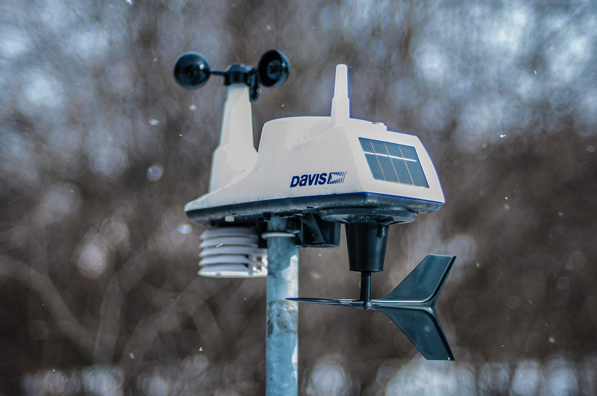 Davis Instruments Vantage Vue wireless weather station 